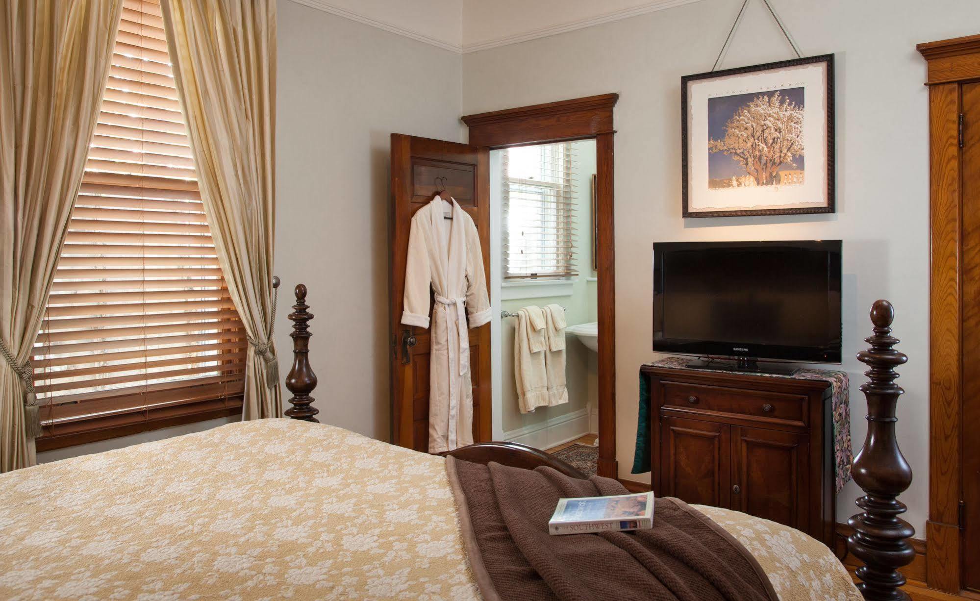 Four Kachinas B&B Inn Санта-Фе Екстер'єр фото